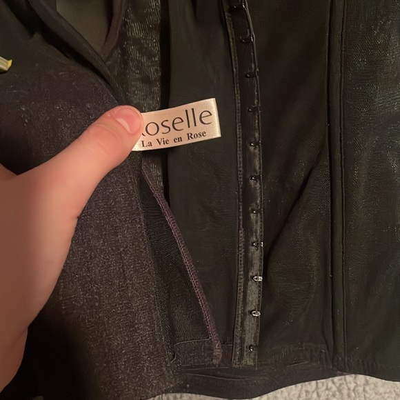 Black corset with purple design - Picture 2 of 2